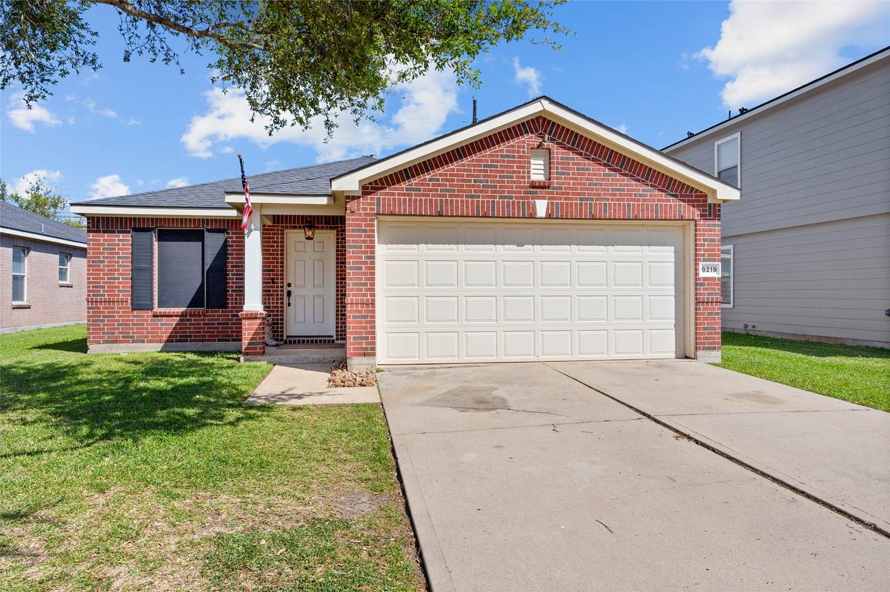 9219 Summer Valley Lane - Photo 1