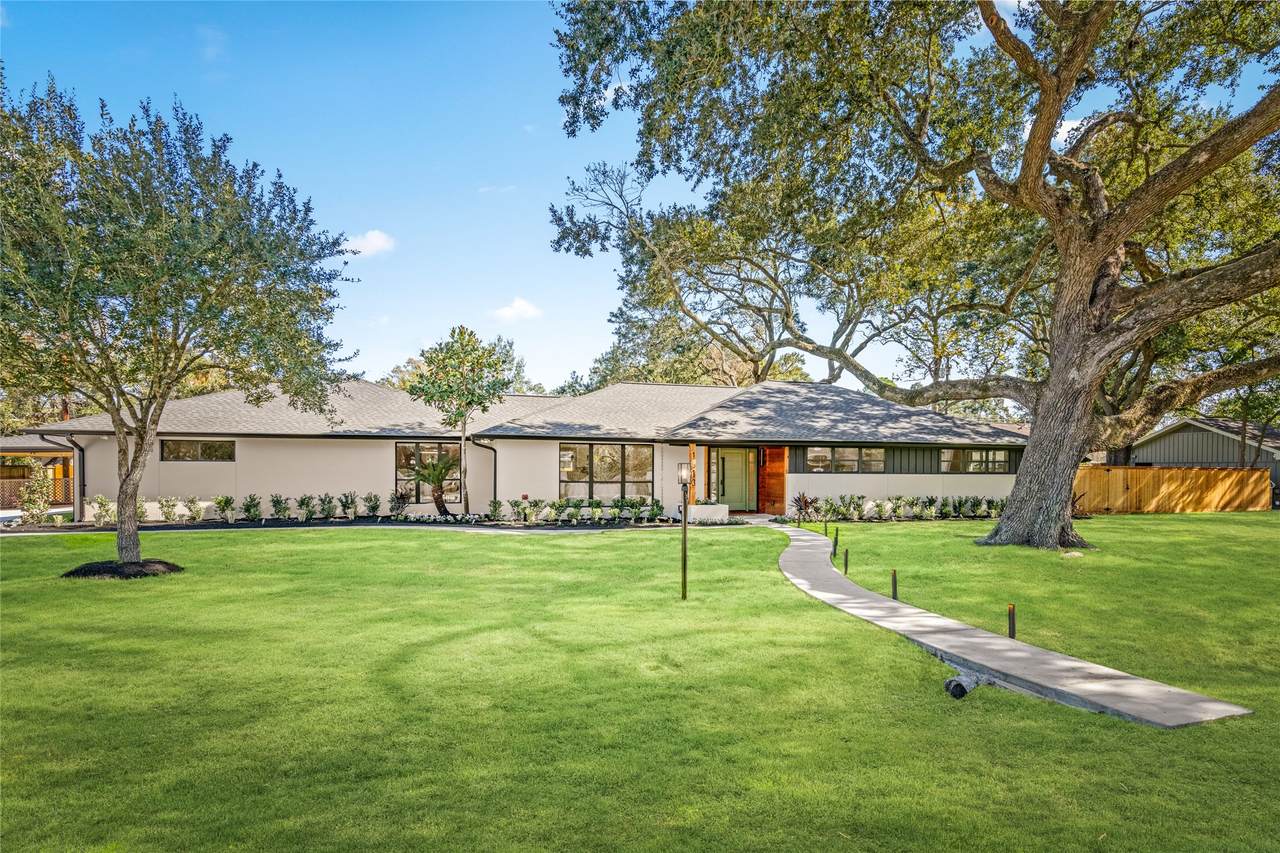 1513 Lee Street - Photo 1