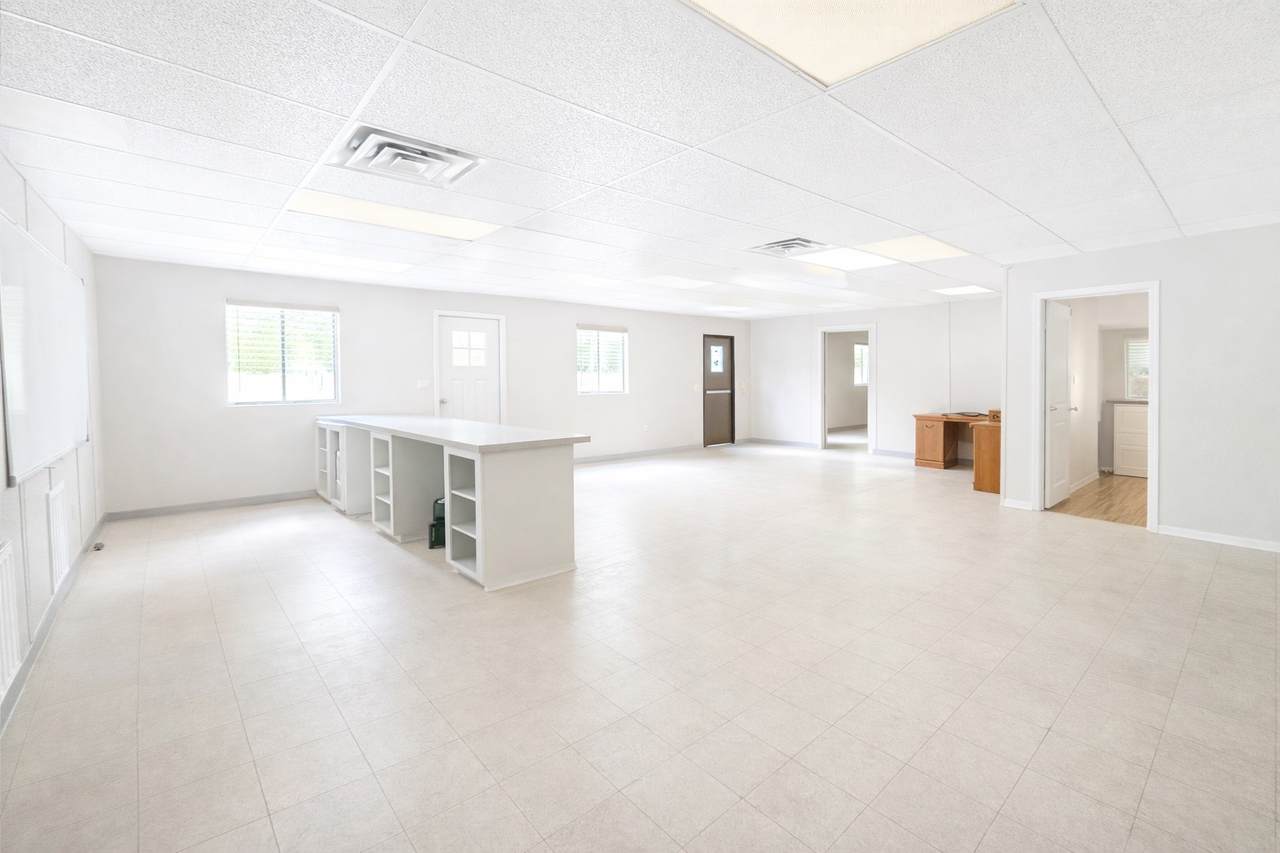 817 Walnut - Photo 1