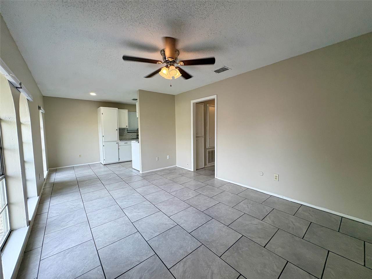 3021 Sycamore Avenue - Photo 1