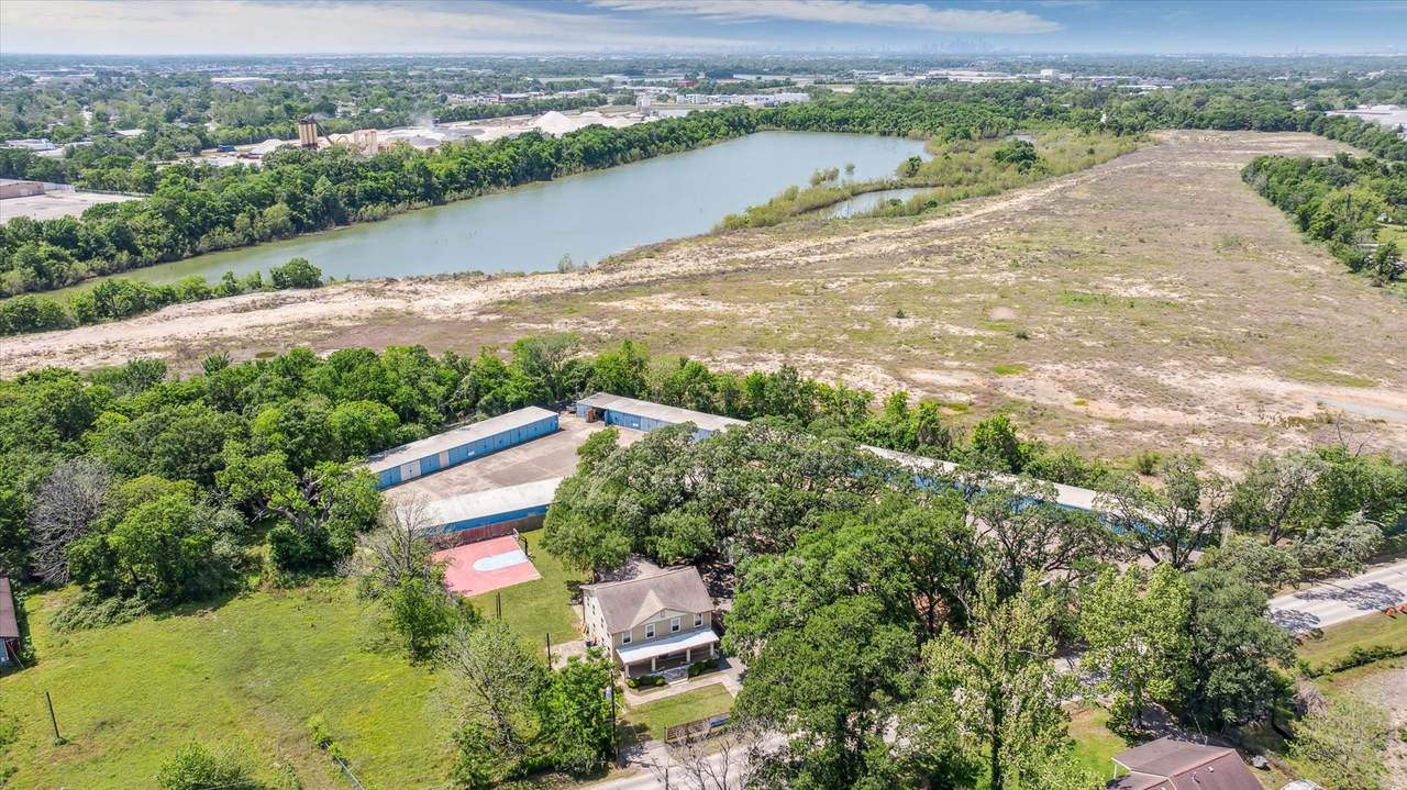 5530 Allen Genoa Road - Photo 1