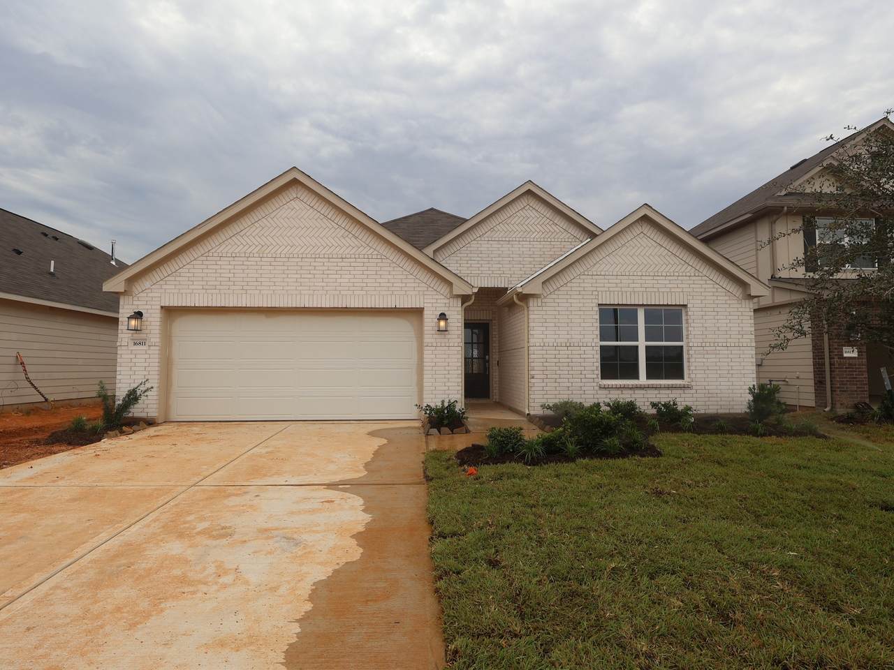 16811 Zavala Way - Photo 1