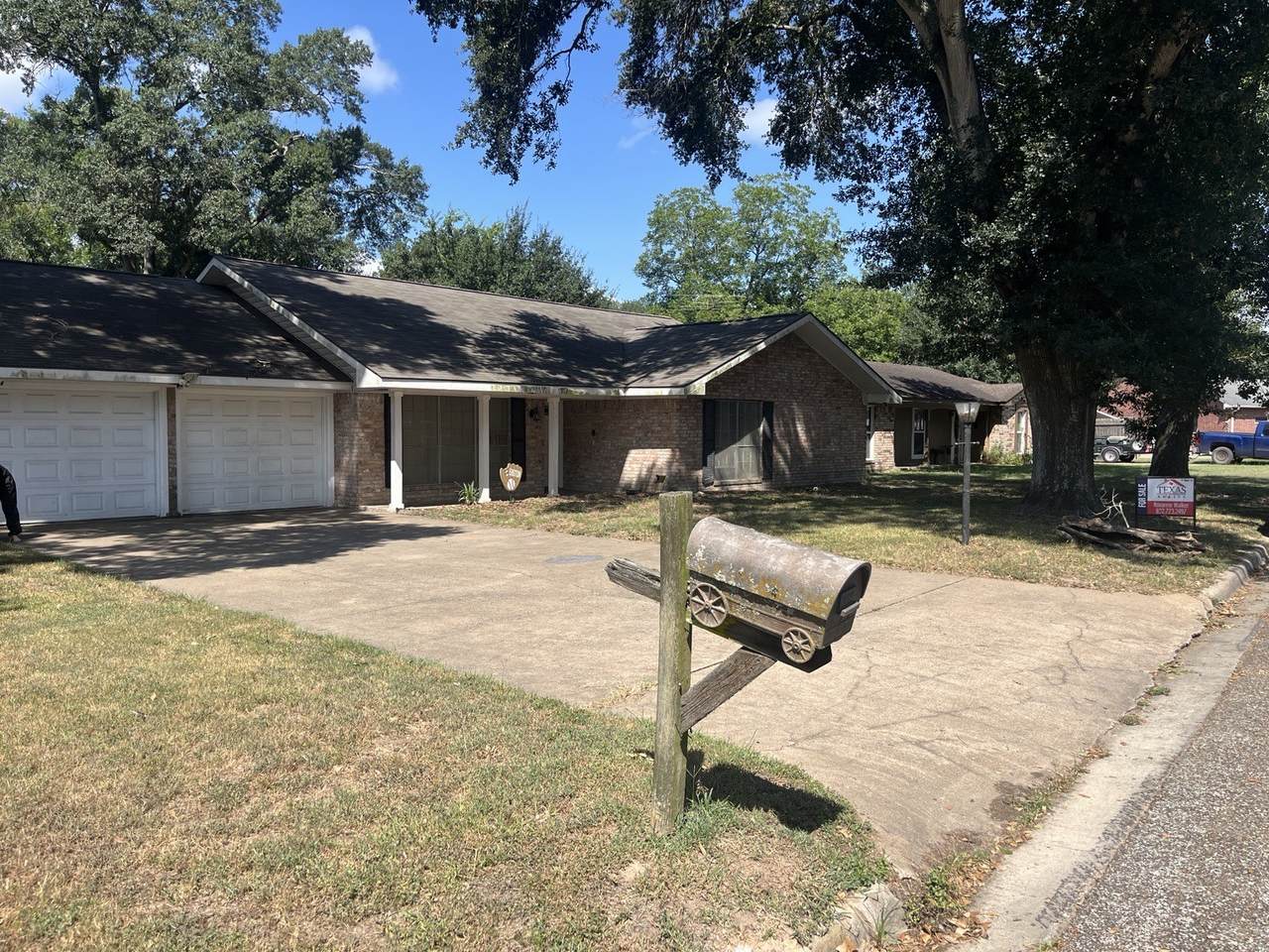 1429 Circle Drive - Photo 1