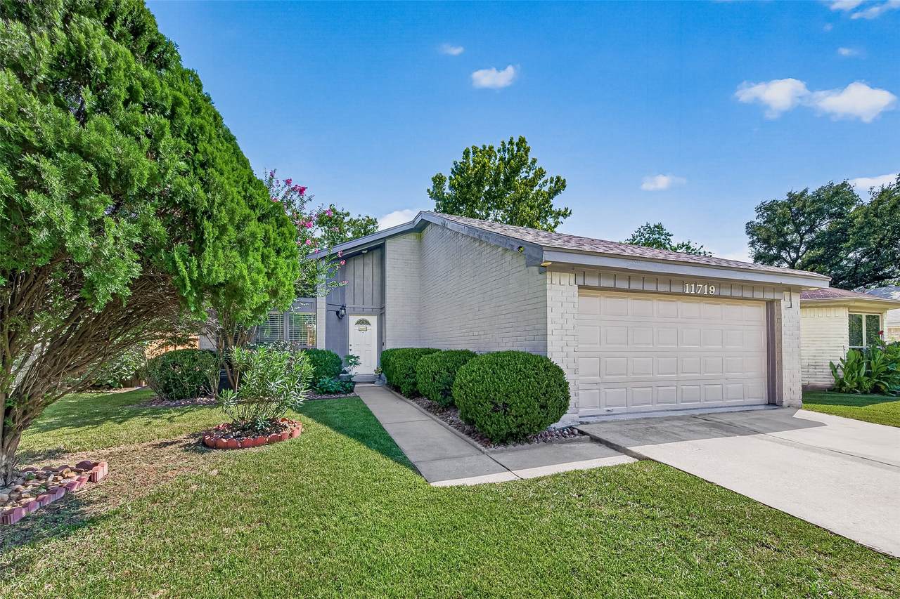 11719 Acadian Drive - Photo 1