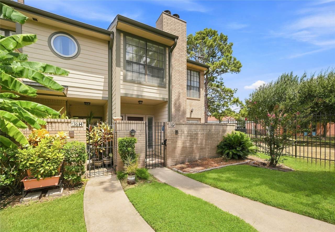 736 Country Place Drive - Photo 1