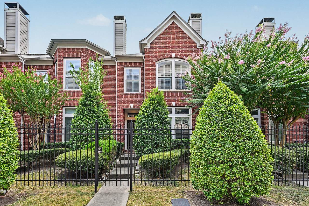 2905 Dallas Street - Photo 1