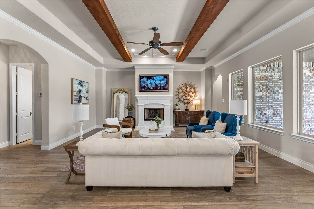 40803 Mostyn Drive - Photo 1