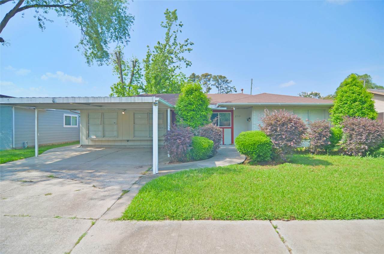 2719 Sweetgum Street - Photo 1