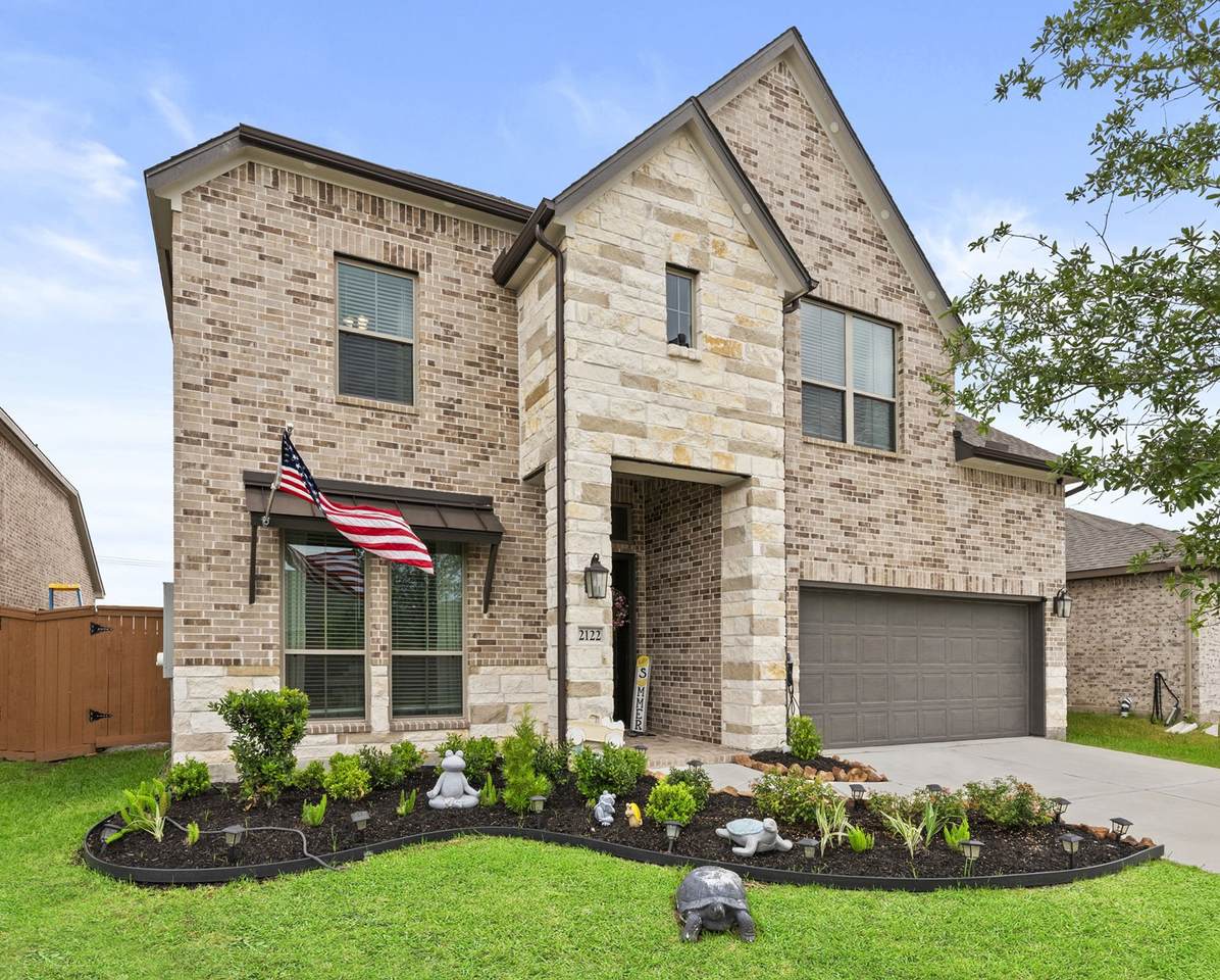 2122 Lierna Drive - Photo 1