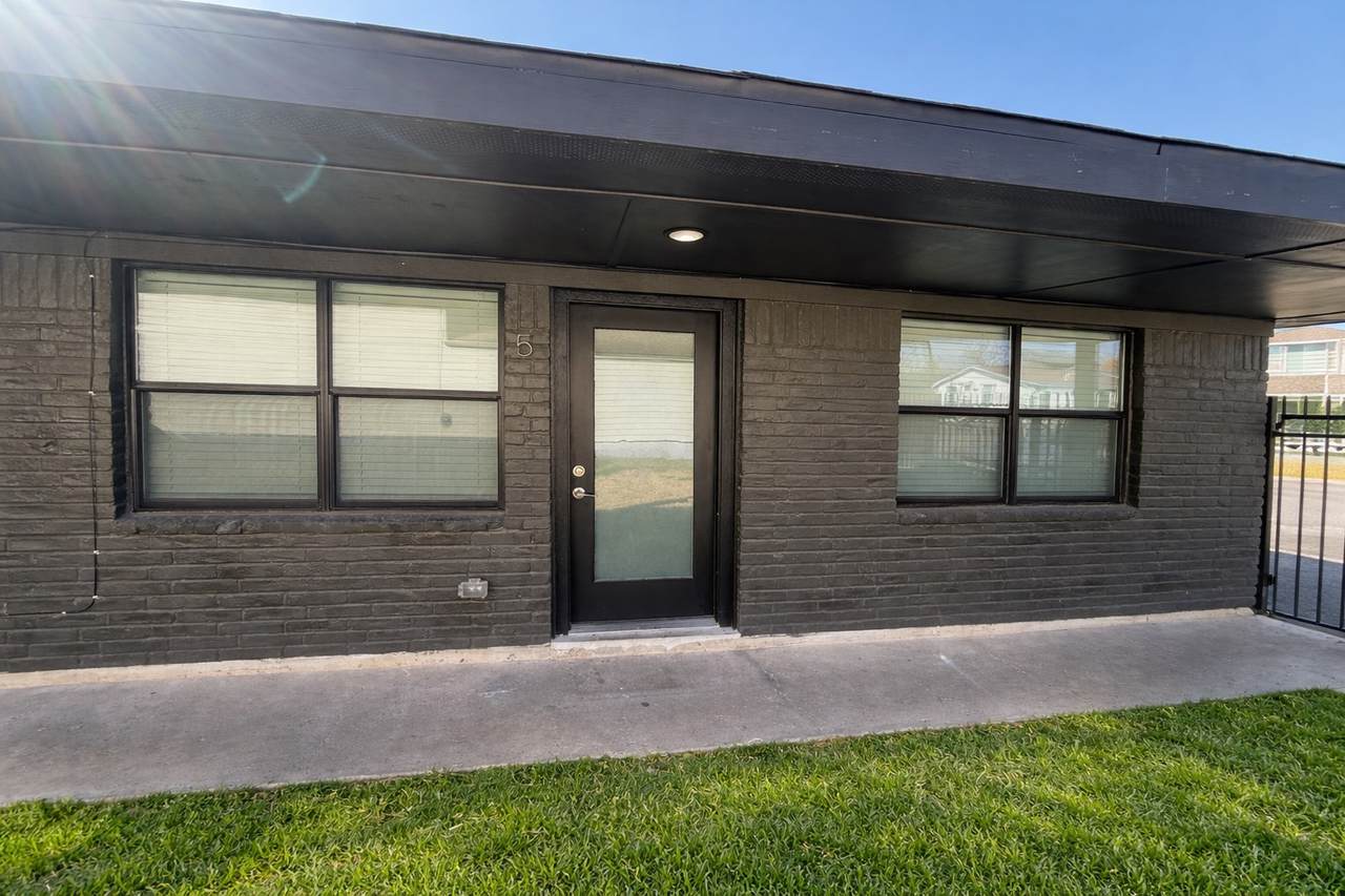 618 40th Street - Photo 1