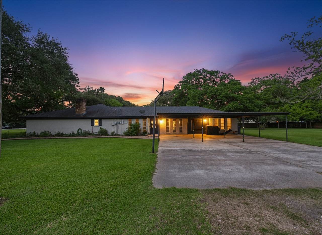 3037 County Road 536 - Photo 1