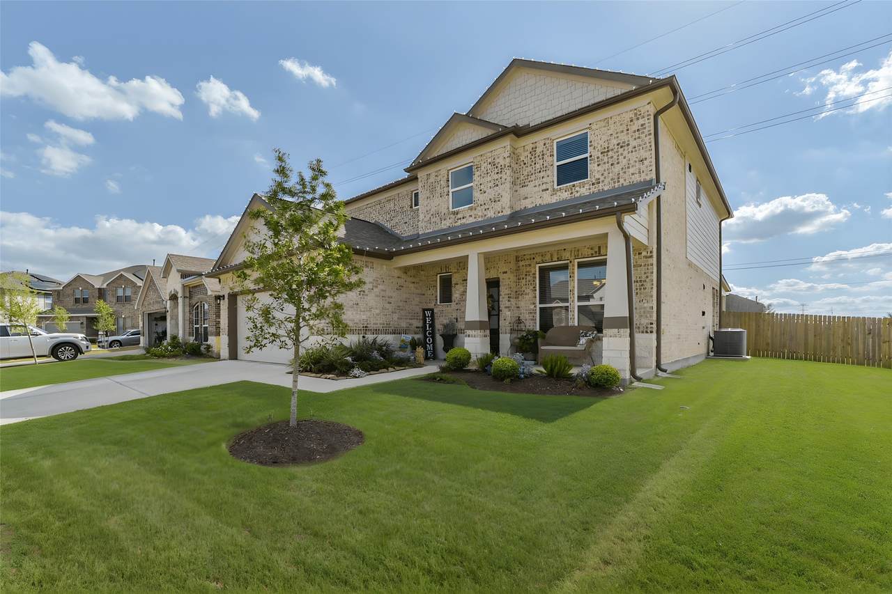 356 Selah Court - Photo 1