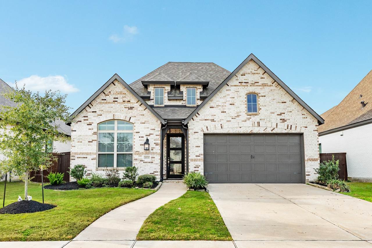 4010 Shackleton Court - Photo 1