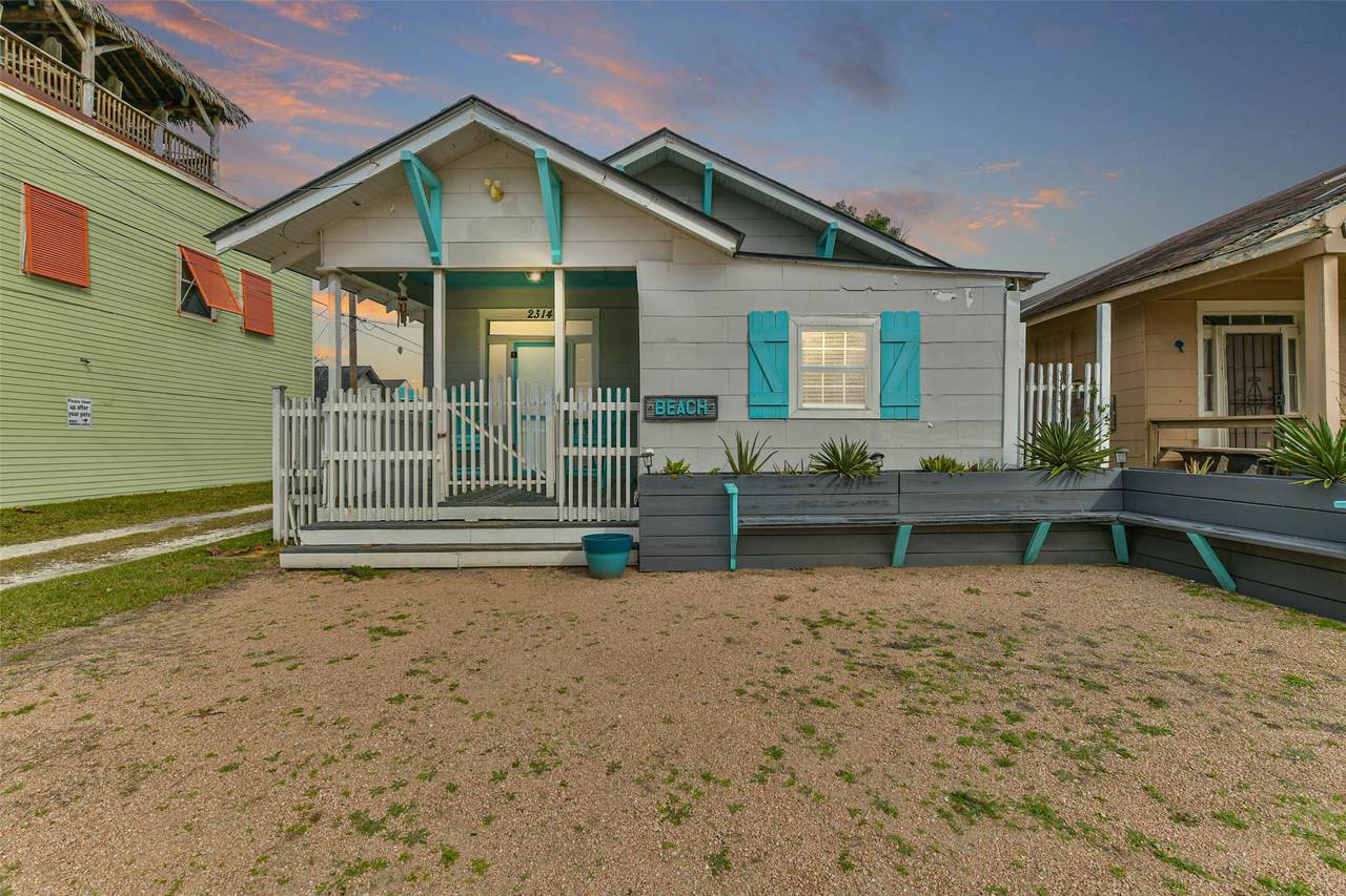 2314 31st Street - Photo 1
