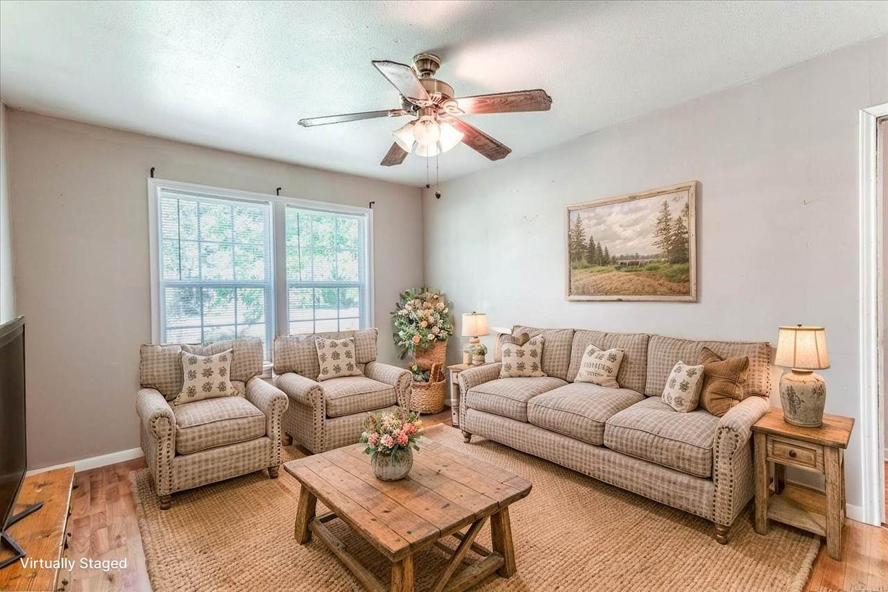 1901 Beck Street - Photo 1