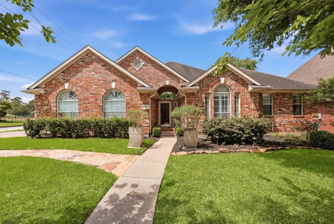 18703 Aquatic Drive - Photo 1