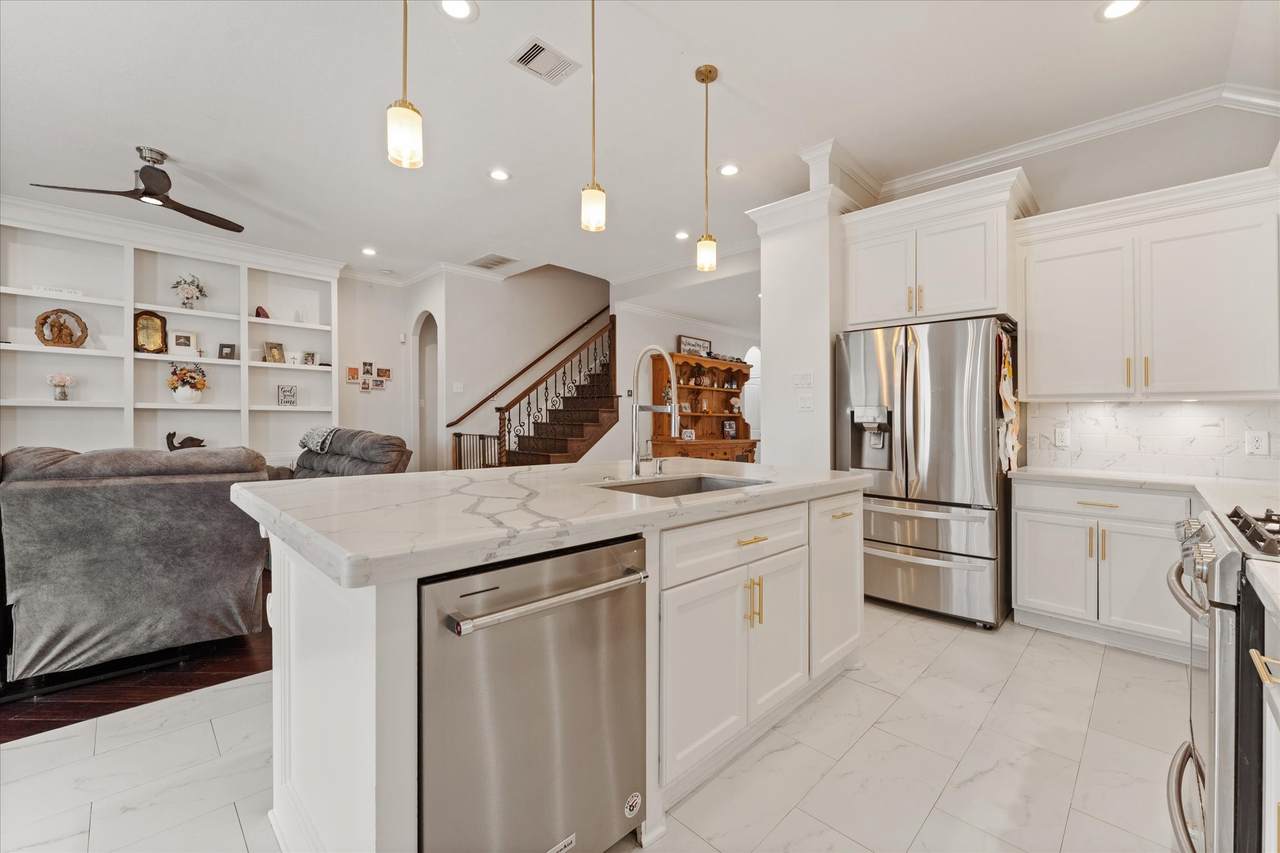 1706 Elmside Court - Photo 1