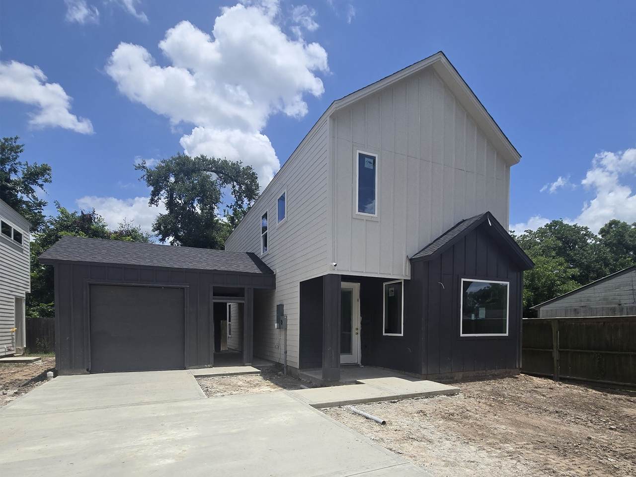 9630 Burden Street - Photo 1