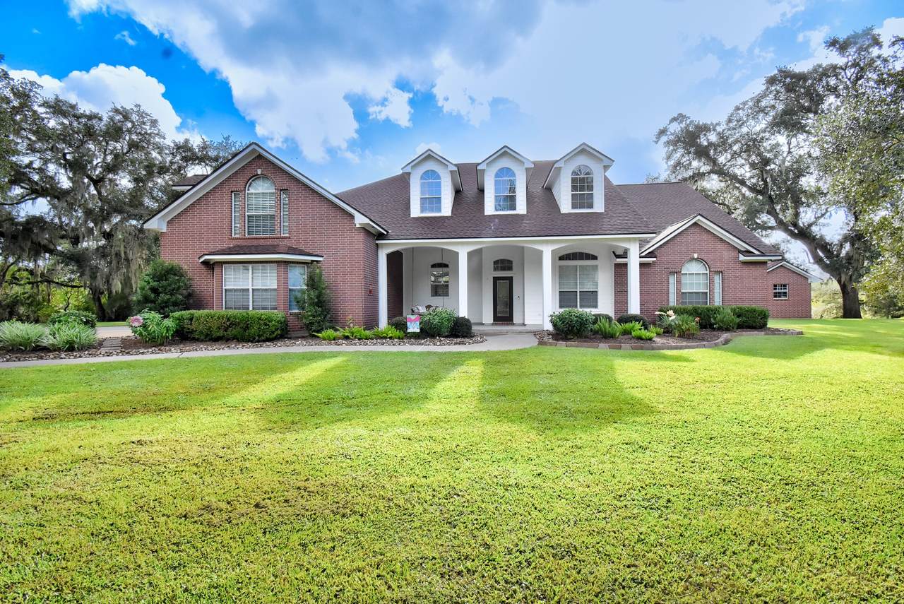 7547 County Road 684D - Photo 1