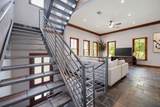 932 Knox Street - Photo 17