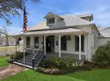 705 College Street - Photo 1