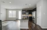 1810 Vogel Prairie Way - Photo 7