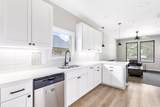 802 Thomas Avenue - Photo 7