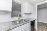 1212 Hampshire Ln - Photo 16
