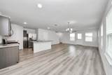 7027 Cedar Breeze Court - Photo 5