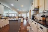 11626 Kings Point Boulevard - Photo 16