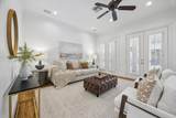 622 Knox Street - Photo 11