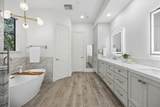 622 Knox Street - Photo 23