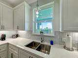 917 Westview - Photo 7
