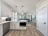 917 Westview - Photo 8
