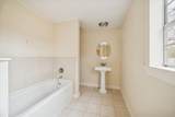 24815 Fm 1488 - Photo 15