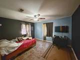 935 Center St - Photo 13