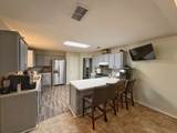 935 Center St - Photo 8
