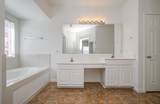 1402 Pine Knot Court - Photo 20