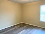 2115 Hollyfield Lane - Photo 21