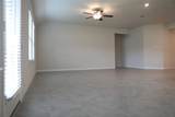 523 Ellwood Terrace - Photo 3