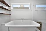 5022 Darling Street - Photo 38