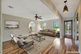 822 Devonport Lane - Photo 15