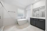 5523 Katy Freeway - Photo 19