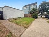 2106 Avenue L - Photo 2