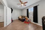 979 Crossing Drive - Photo 8