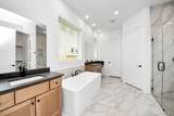 9606 Chateau Hill - Photo 18
