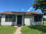 806 Avenue B - Photo 1