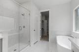 7019 Winterberry Glen Lane - Photo 20