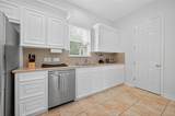 1505 Wentworth Street - Photo 3