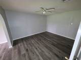803 Avenue C - Photo 18